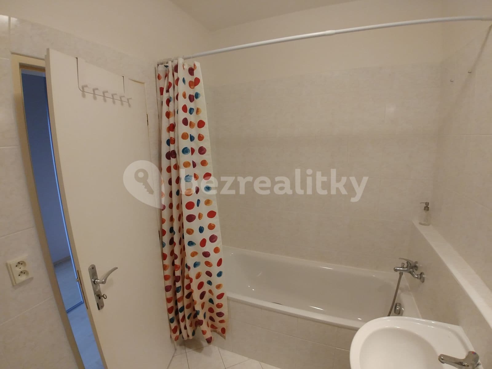 Pronájem bytu 1+kk 31 m², Trnkovo náměstí, Praha, Praha Pronájem bytu 1+kk 31 m², Trnkovo náměstí, Praha, Praha