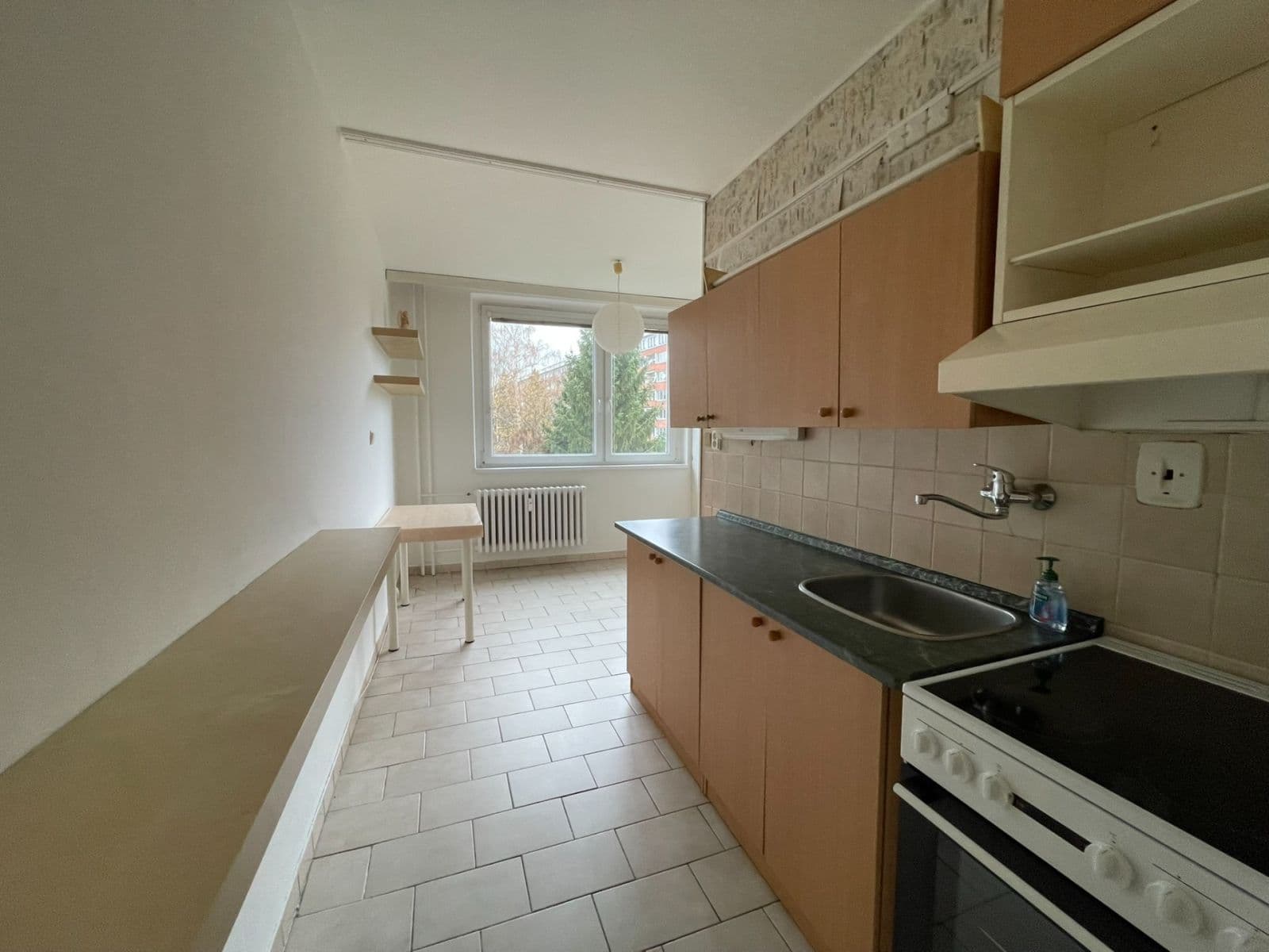 Pronájem bytu 1+1 35 m², Dlouhá, Zlín, Zlínský kraj Pronájem bytu 1+1 35 m², Dlouhá, Zlín, Zlínský kraj