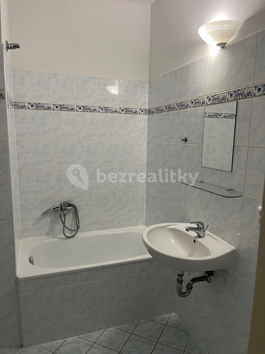 Pronájem bytu 1+kk 33 m², Lipnická, Praha, Praha Pronájem bytu 1+kk 33 m², Lipnická, Praha, Praha