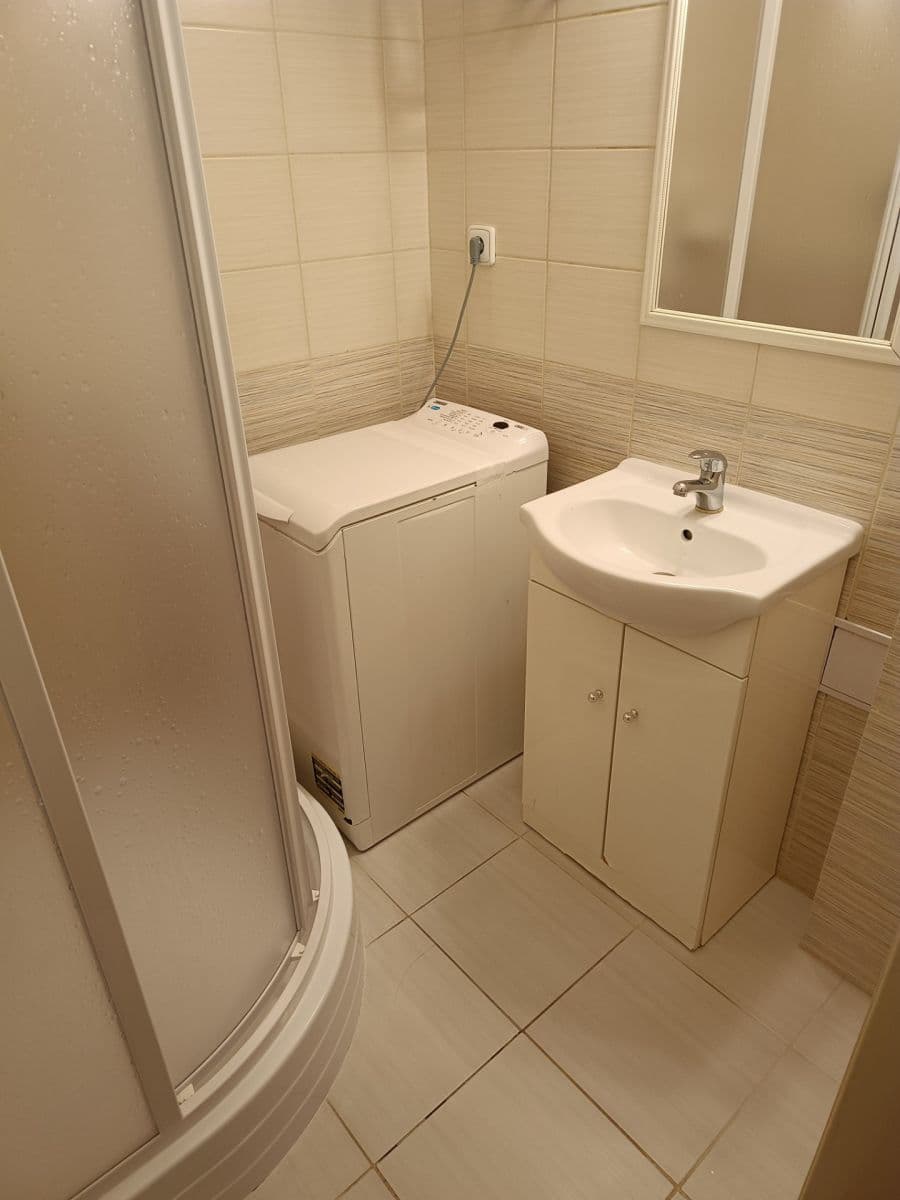 Pronájem bytu 2+kk 50 m², Biskupcova, Praha, Praha Pronájem bytu 2+kk 50 m², Biskupcova, Praha, Praha