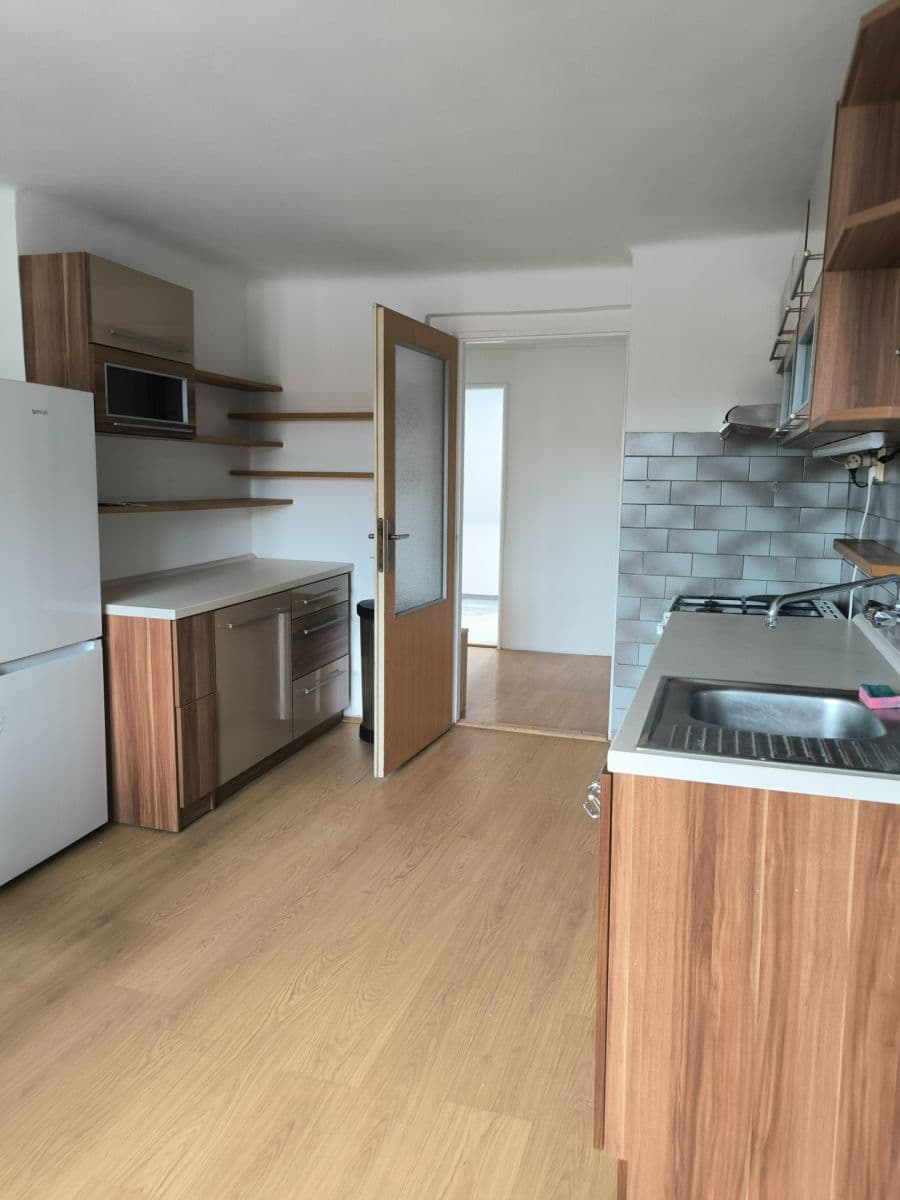 Pronájem bytu 3+1 80 m², Pod sady, Praha, Praha Pronájem bytu 3+1 80 m², Pod sady, Praha, Praha