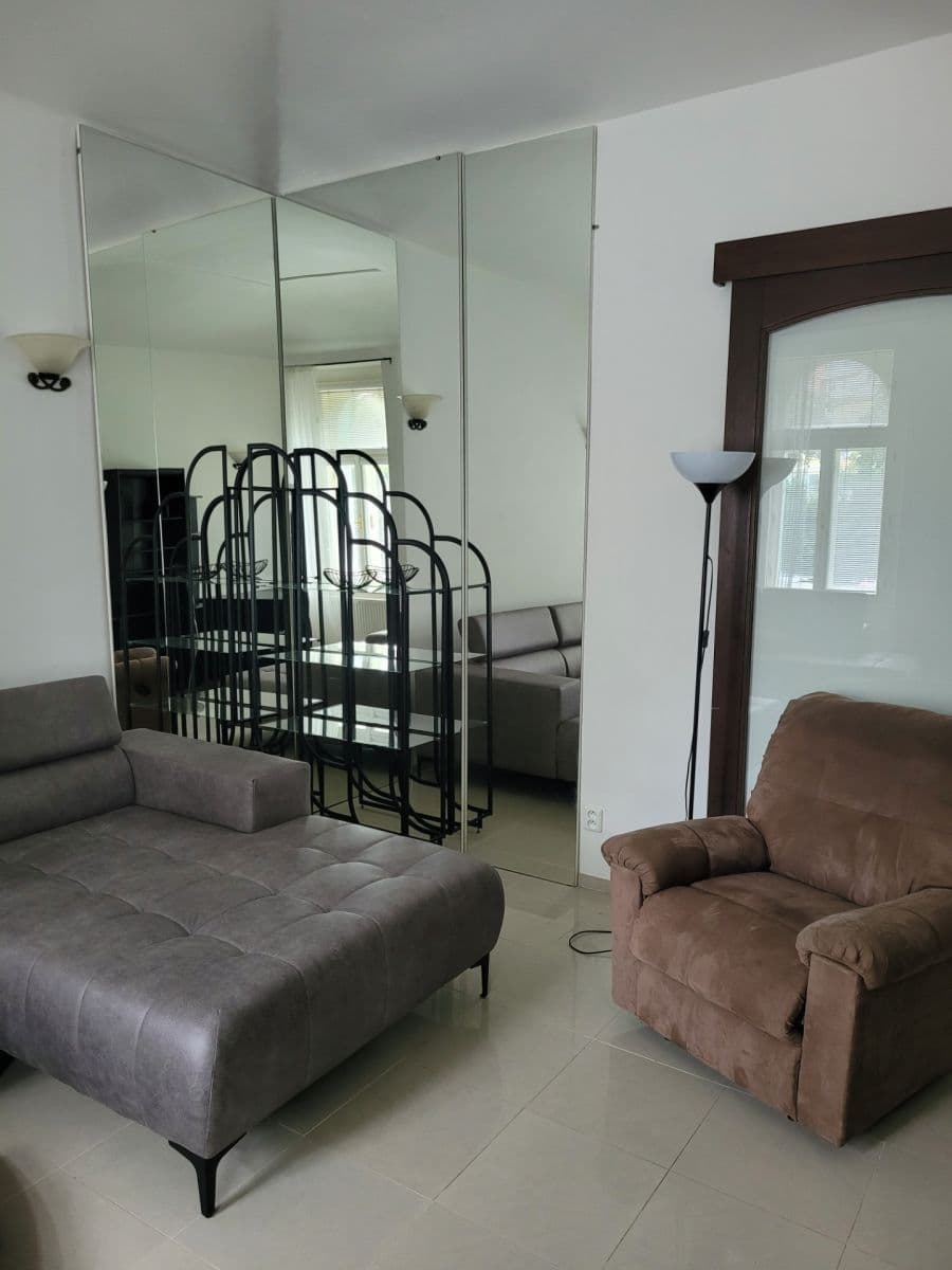 Pronájem bytu 2+1 60 m², Lublaňská, Praha, Praha Pronájem bytu 2+1 60 m², Lublaňská, Praha, Praha