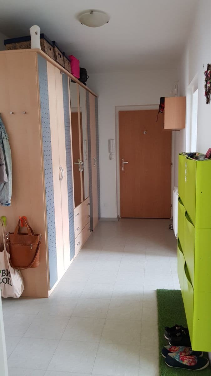 Pronájem bytu 2+1 60 m², Pionýrská, Hustopeče, Jihomoravský kraj Pronájem bytu 2+1 60 m², Pionýrská, Hustopeče, Jihomoravský kraj