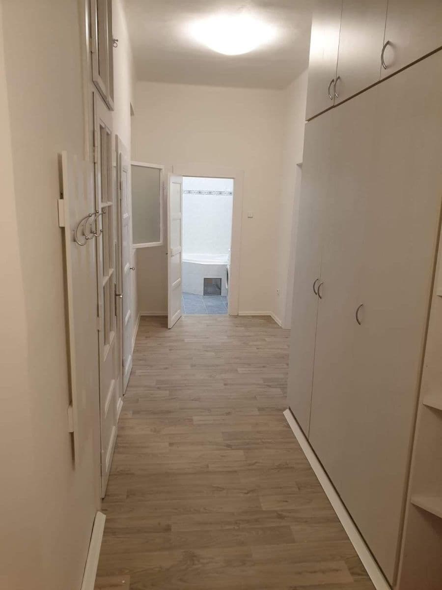 Pronájem bytu 2+kk 63 m², Na Folimance, Praha, Praha Pronájem bytu 2+kk 63 m², Na Folimance, Praha, Praha