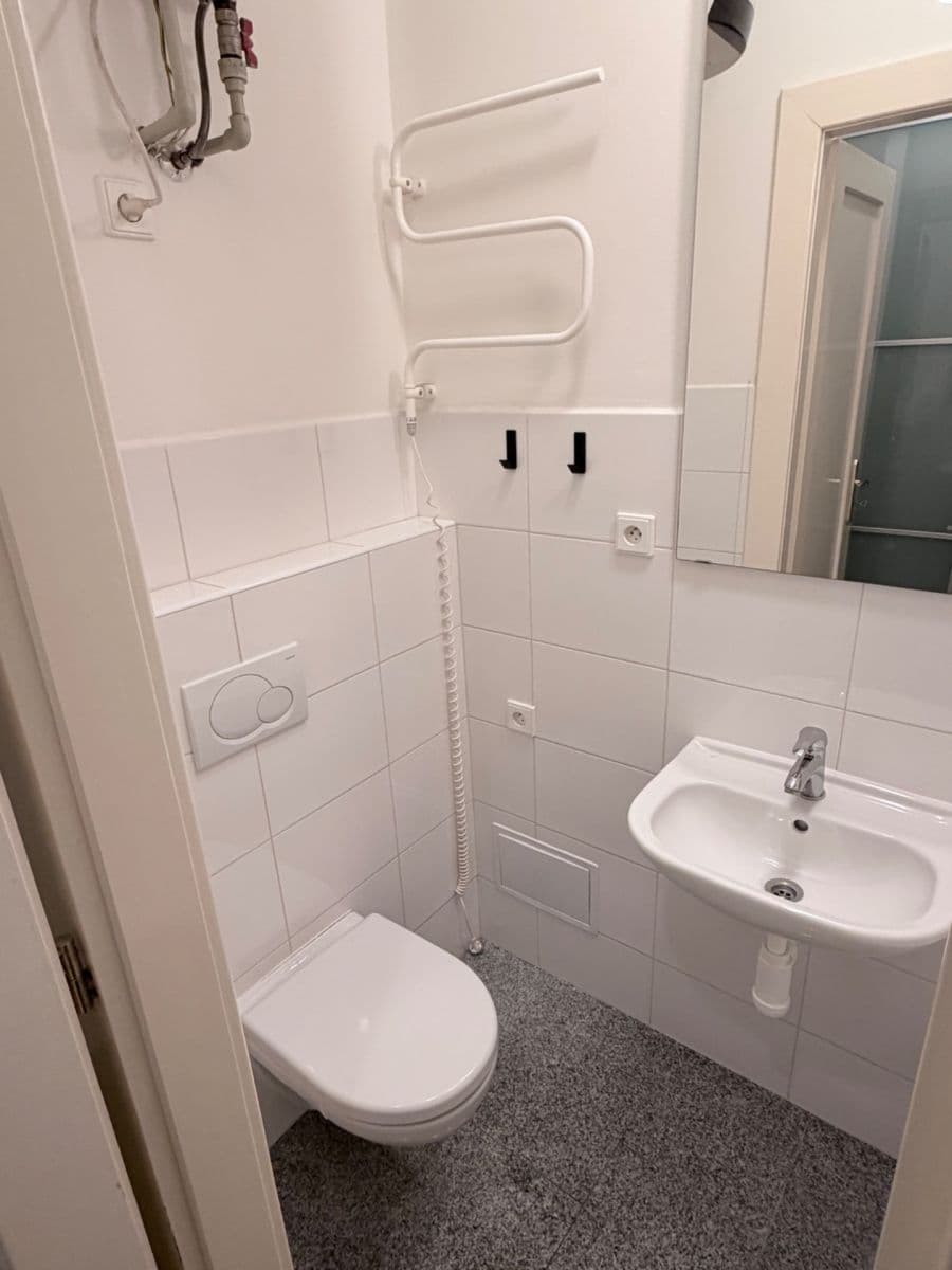 Pronájem bytu Garsoniéra 26 m², Starostrašnická, Praha, Praha Pronájem bytu Garsoniéra 26 m², Starostrašnická, Praha, Praha