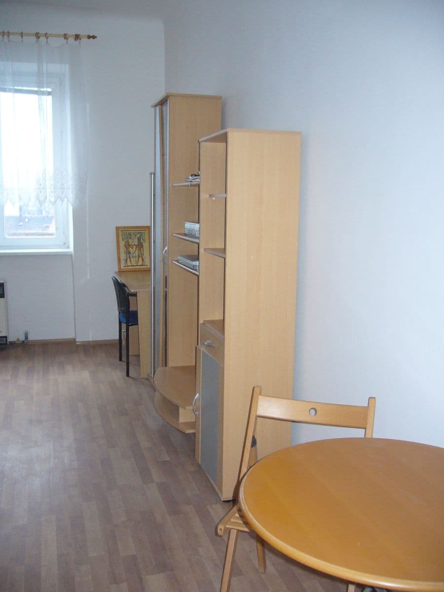 Pronájem bytu 1+1 35 m², Komárovská, Brno, Jihomoravský kraj Pronájem bytu 1+1 35 m², Komárovská, Brno, Jihomoravský kraj