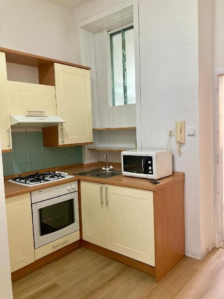 Pronájem bytu 1+1 35 m², Komárovská, Brno, Jihomoravský kraj Pronájem bytu 1+1 35 m², Komárovská, Brno, Jihomoravský kraj