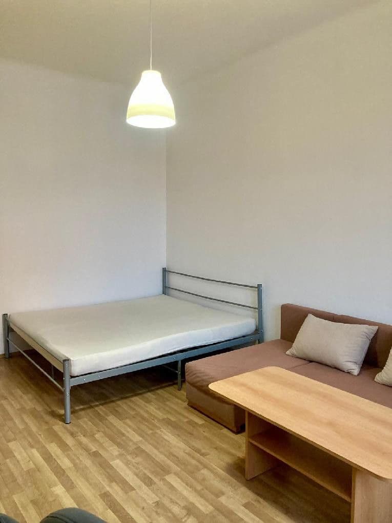 Pronájem bytu 1+1 35 m², Komárovská, Brno, Jihomoravský kraj Pronájem bytu 1+1 35 m², Komárovská, Brno, Jihomoravský kraj