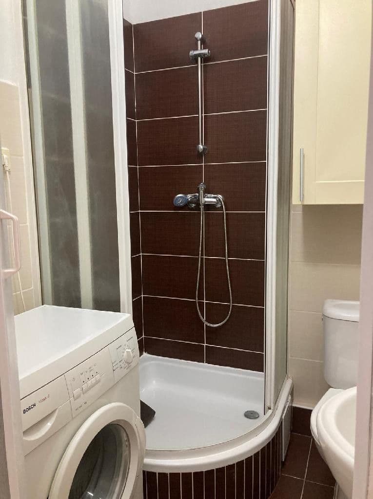 Pronájem bytu 1+1 35 m², Komárovská, Brno, Jihomoravský kraj Pronájem bytu 1+1 35 m², Komárovská, Brno, Jihomoravský kraj