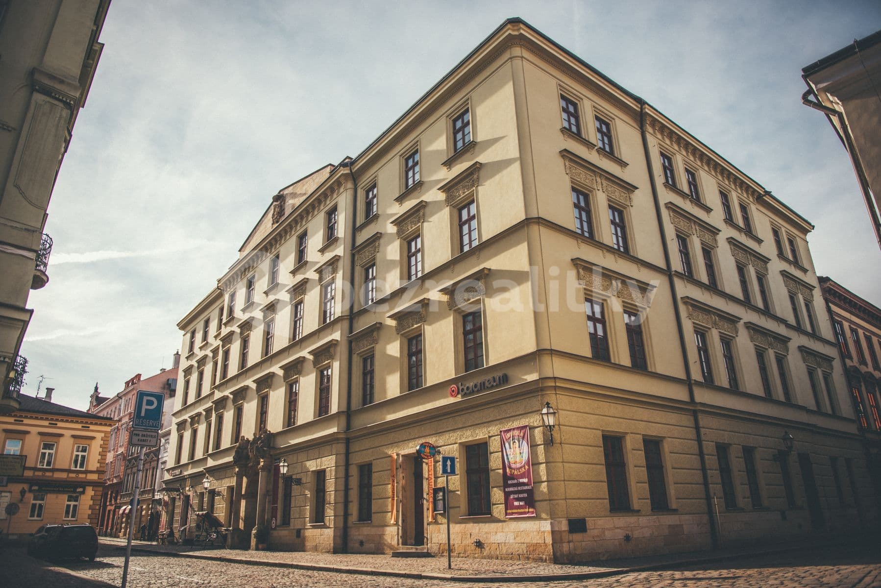 Pronájem bytu 1+kk 36 m², Špitálská, Hradec Králové, Královéhradecký kraj Pronájem bytu 1+kk 36 m², Špitálská, Hradec Králové, Královéhradecký kraj