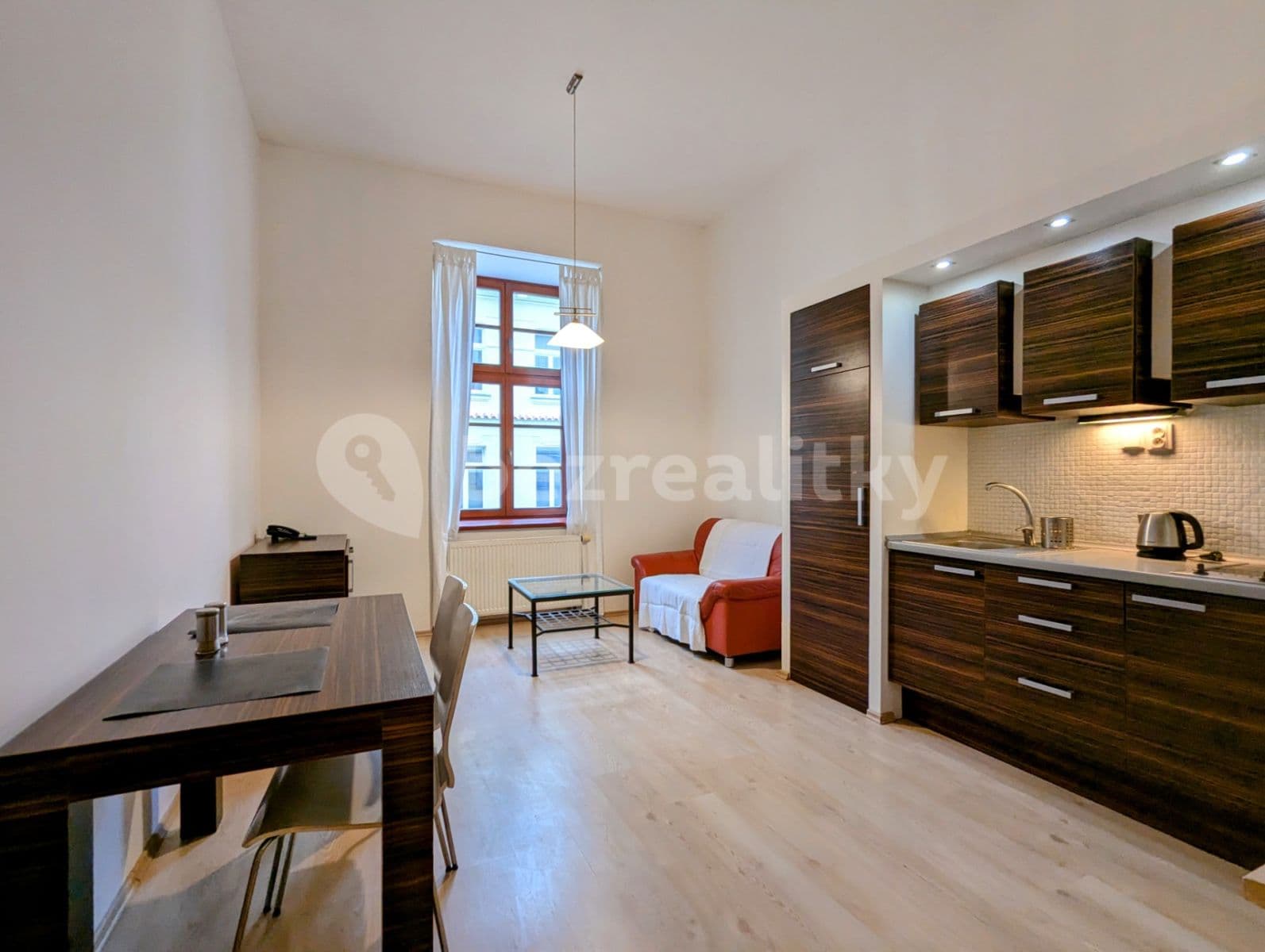 Pronájem bytu 1+kk 36 m², Špitálská, Hradec Králové, Královéhradecký kraj Pronájem bytu 1+kk 36 m², Špitálská, Hradec Králové, Královéhradecký kraj