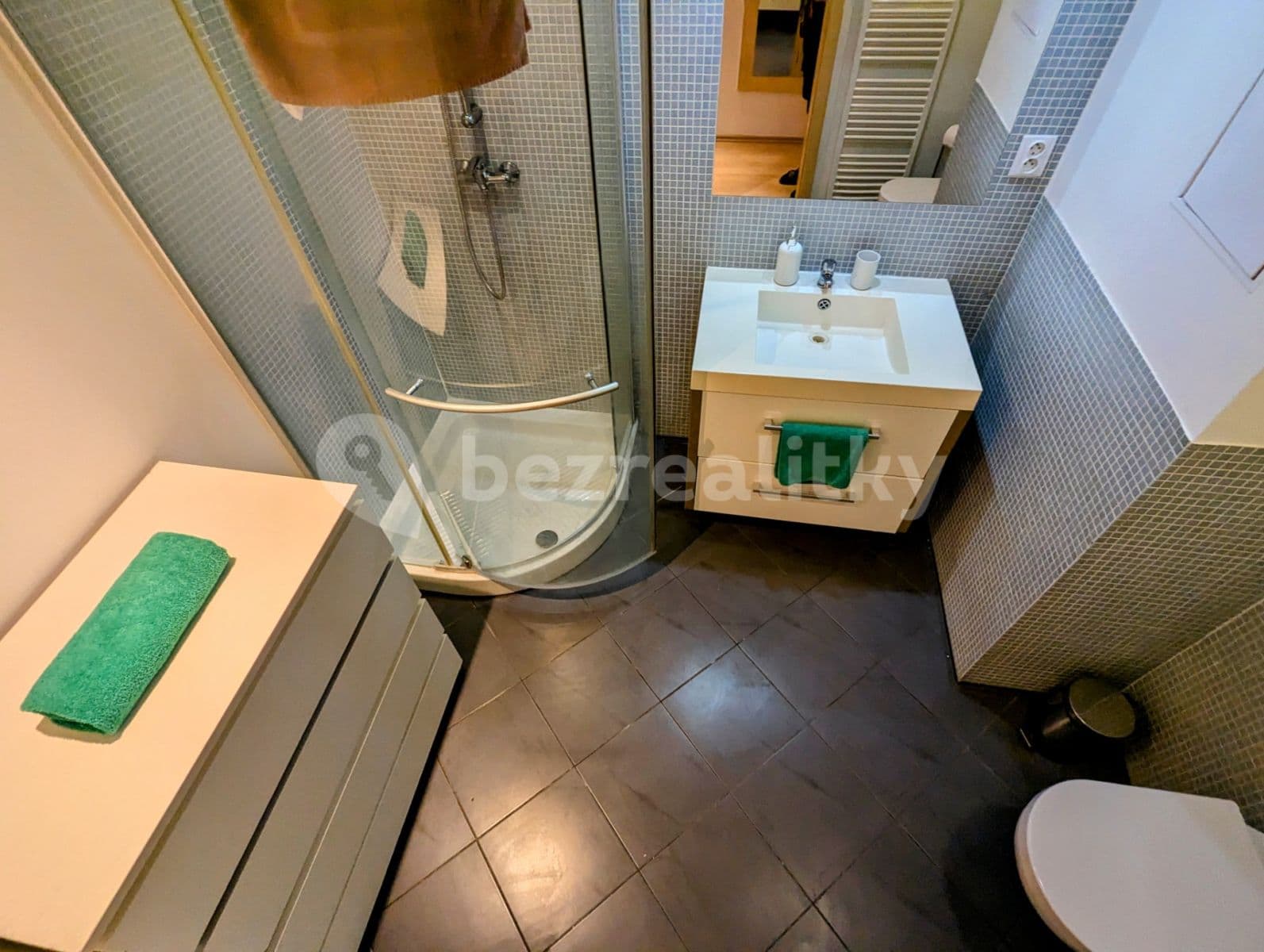 Pronájem bytu 1+kk 36 m², Špitálská, Hradec Králové, Královéhradecký kraj Pronájem bytu 1+kk 36 m², Špitálská, Hradec Králové, Královéhradecký kraj