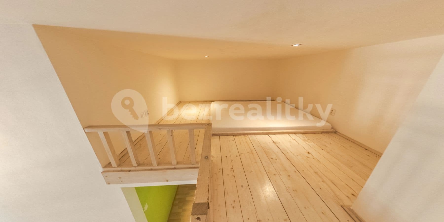 Pronájem bytu 2+kk 40 m², Špitálská, Hradec Králové, Královéhradecký kraj Pronájem bytu 2+kk 40 m², Špitálská, Hradec Králové, Královéhradecký kraj