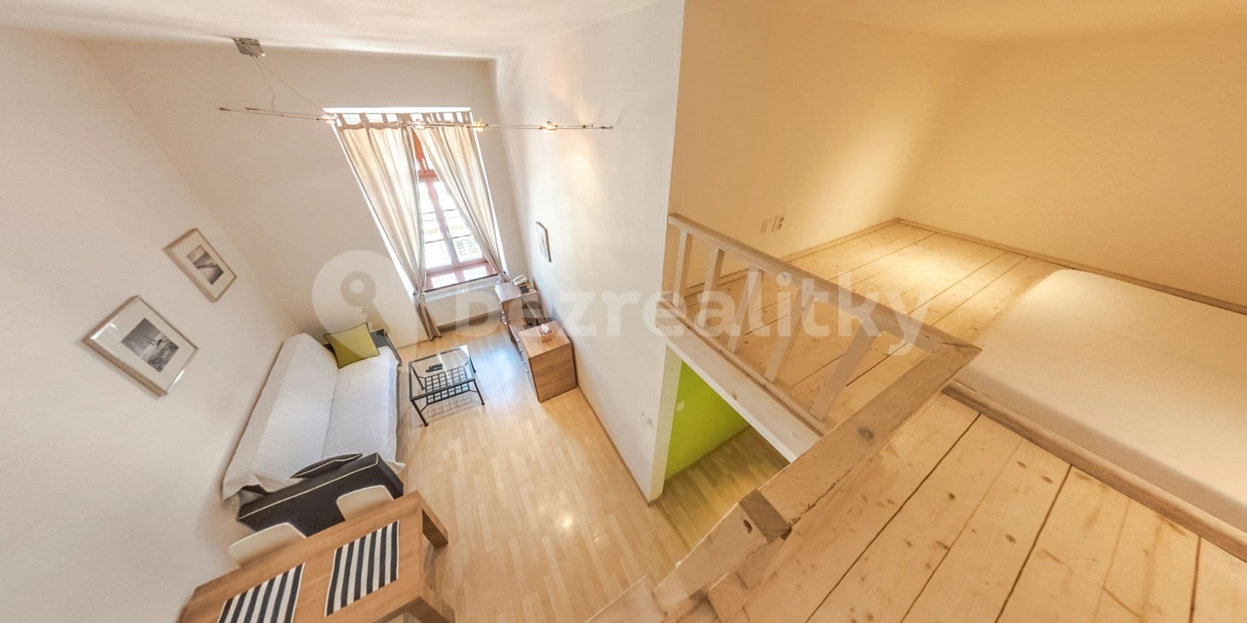 Pronájem bytu 2+kk 40 m², Špitálská, Hradec Králové, Královéhradecký kraj Pronájem bytu 2+kk 40 m², Špitálská, Hradec Králové, Královéhradecký kraj