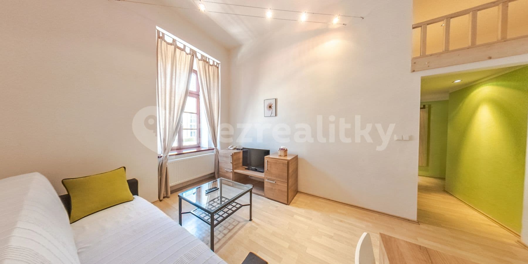 Pronájem bytu 2+kk 40 m², Špitálská, Hradec Králové, Královéhradecký kraj Pronájem bytu 2+kk 40 m², Špitálská, Hradec Králové, Královéhradecký kraj