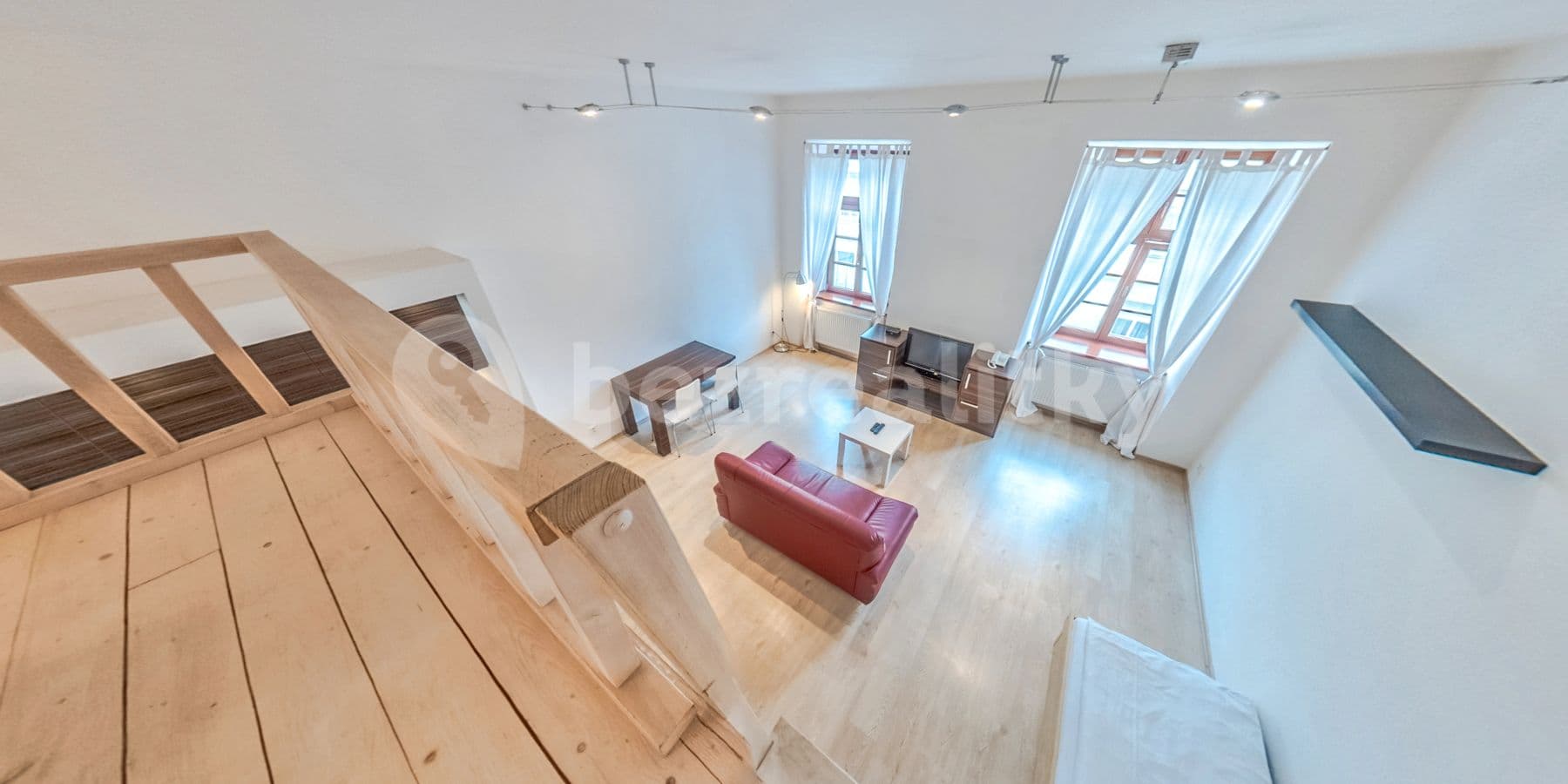 Pronájem bytu 1+kk 50 m², Špitálská, Hradec Králové, Královéhradecký kraj Pronájem bytu 1+kk 50 m², Špitálská, Hradec Králové, Královéhradecký kraj