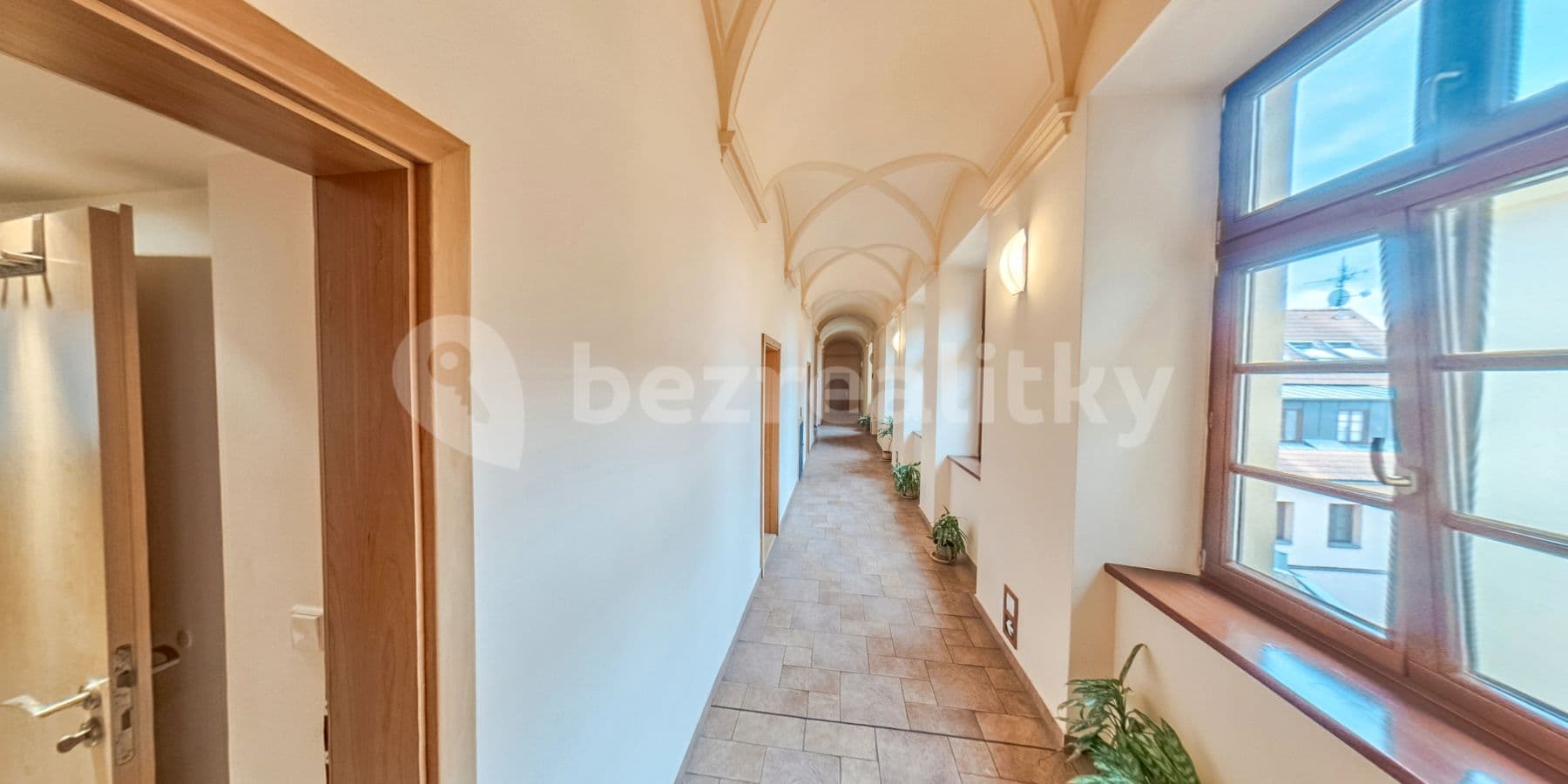 Pronájem bytu 1+kk 50 m², Špitálská, Hradec Králové, Královéhradecký kraj Pronájem bytu 1+kk 50 m², Špitálská, Hradec Králové, Královéhradecký kraj