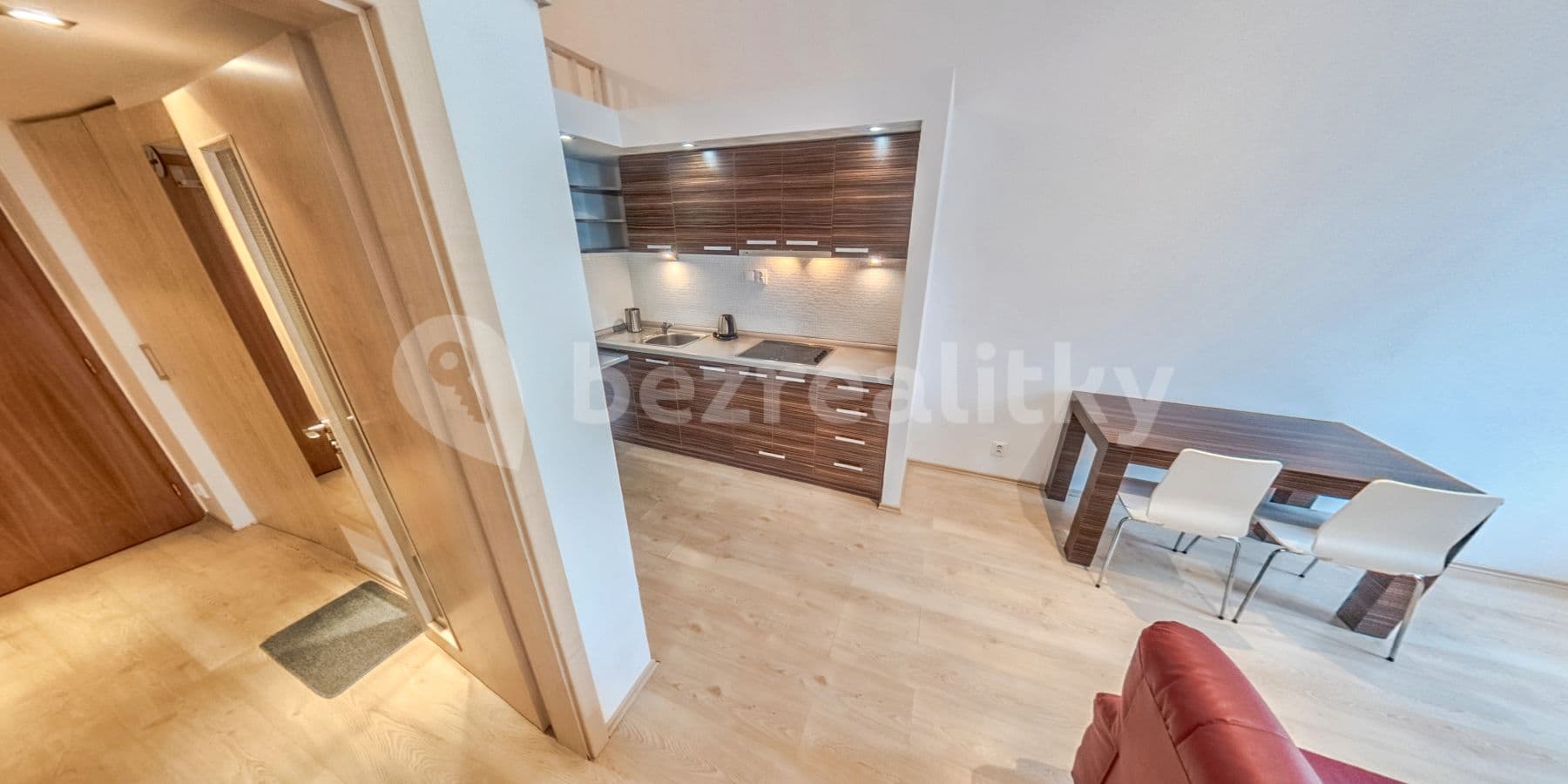 Pronájem bytu 1+kk 50 m², Špitálská, Hradec Králové, Královéhradecký kraj Pronájem bytu 1+kk 50 m², Špitálská, Hradec Králové, Královéhradecký kraj