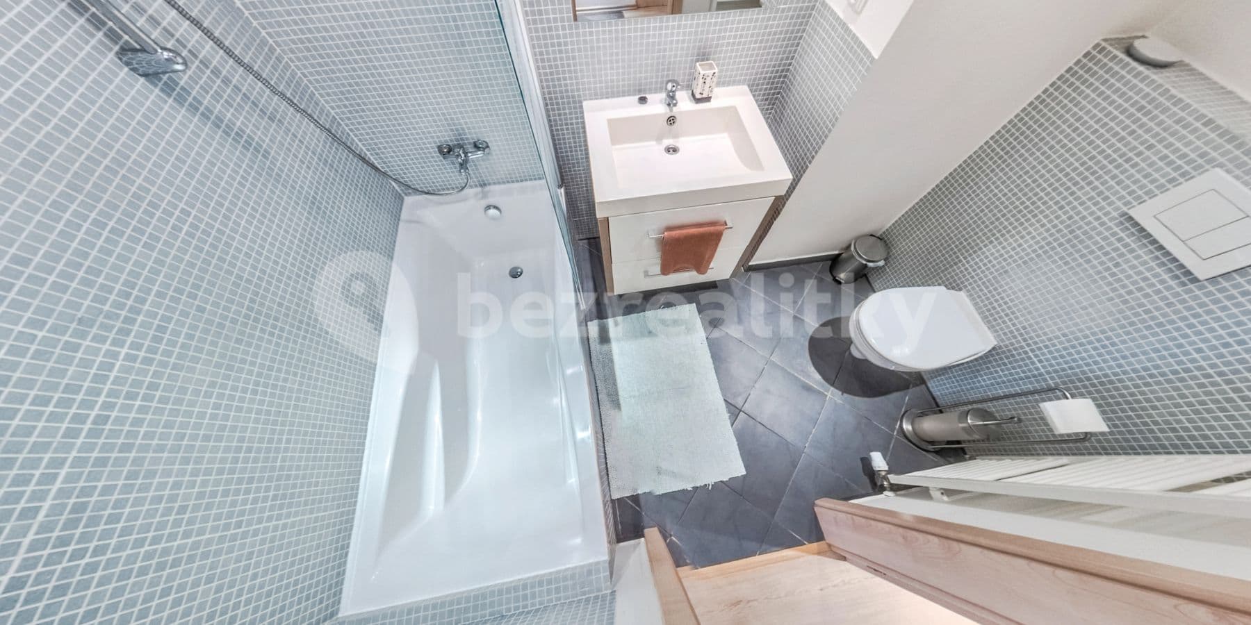 Pronájem bytu 1+kk 50 m², Špitálská, Hradec Králové, Královéhradecký kraj Pronájem bytu 1+kk 50 m², Špitálská, Hradec Králové, Královéhradecký kraj