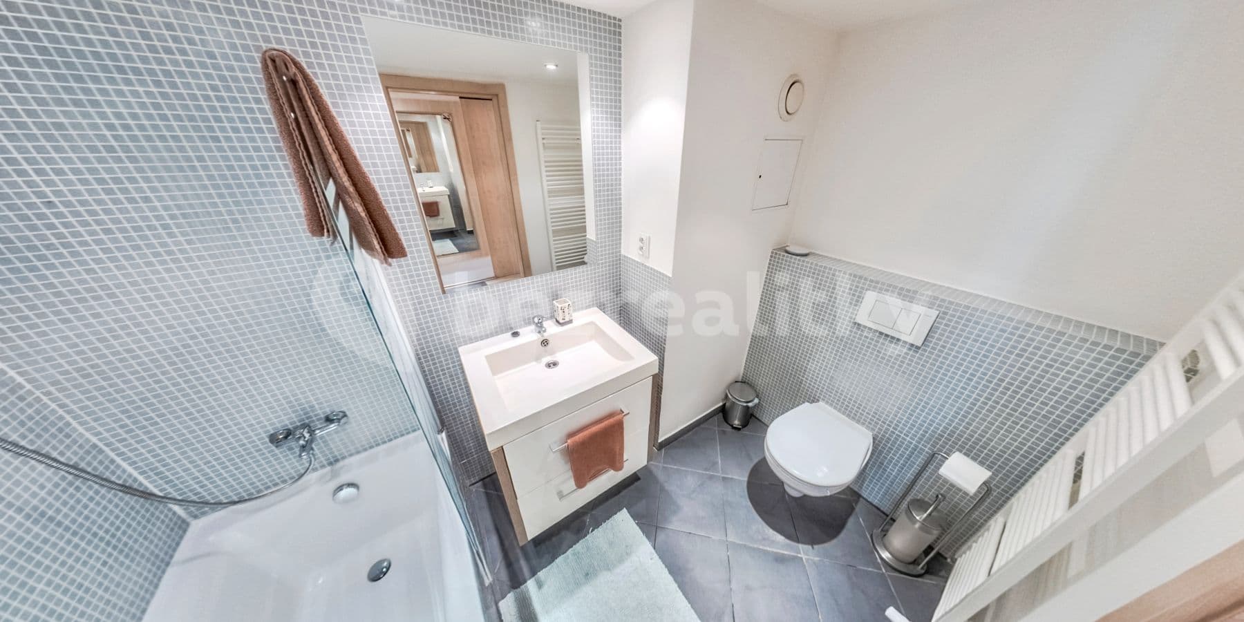 Pronájem bytu 1+kk 50 m², Špitálská, Hradec Králové, Královéhradecký kraj Pronájem bytu 1+kk 50 m², Špitálská, Hradec Králové, Královéhradecký kraj