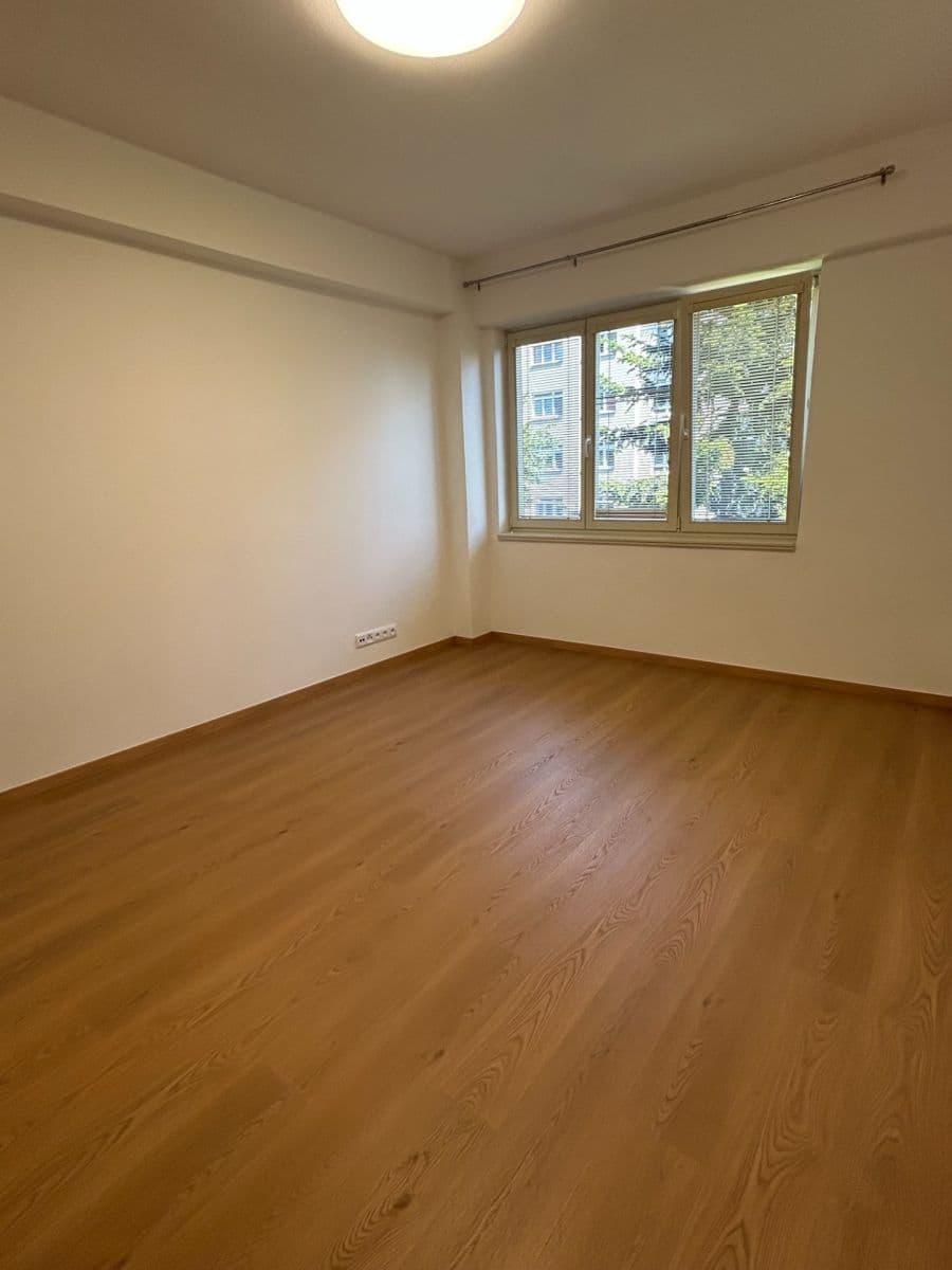 Pronájem bytu 2+1 60 m², Lvovská, Praha, Praha Pronájem bytu 2+1 60 m², Lvovská, Praha, Praha