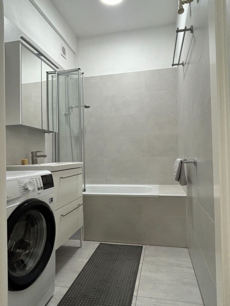 Pronájem bytu 2+1 60 m², Lvovská, Praha, Praha Pronájem bytu 2+1 60 m², Lvovská, Praha, Praha