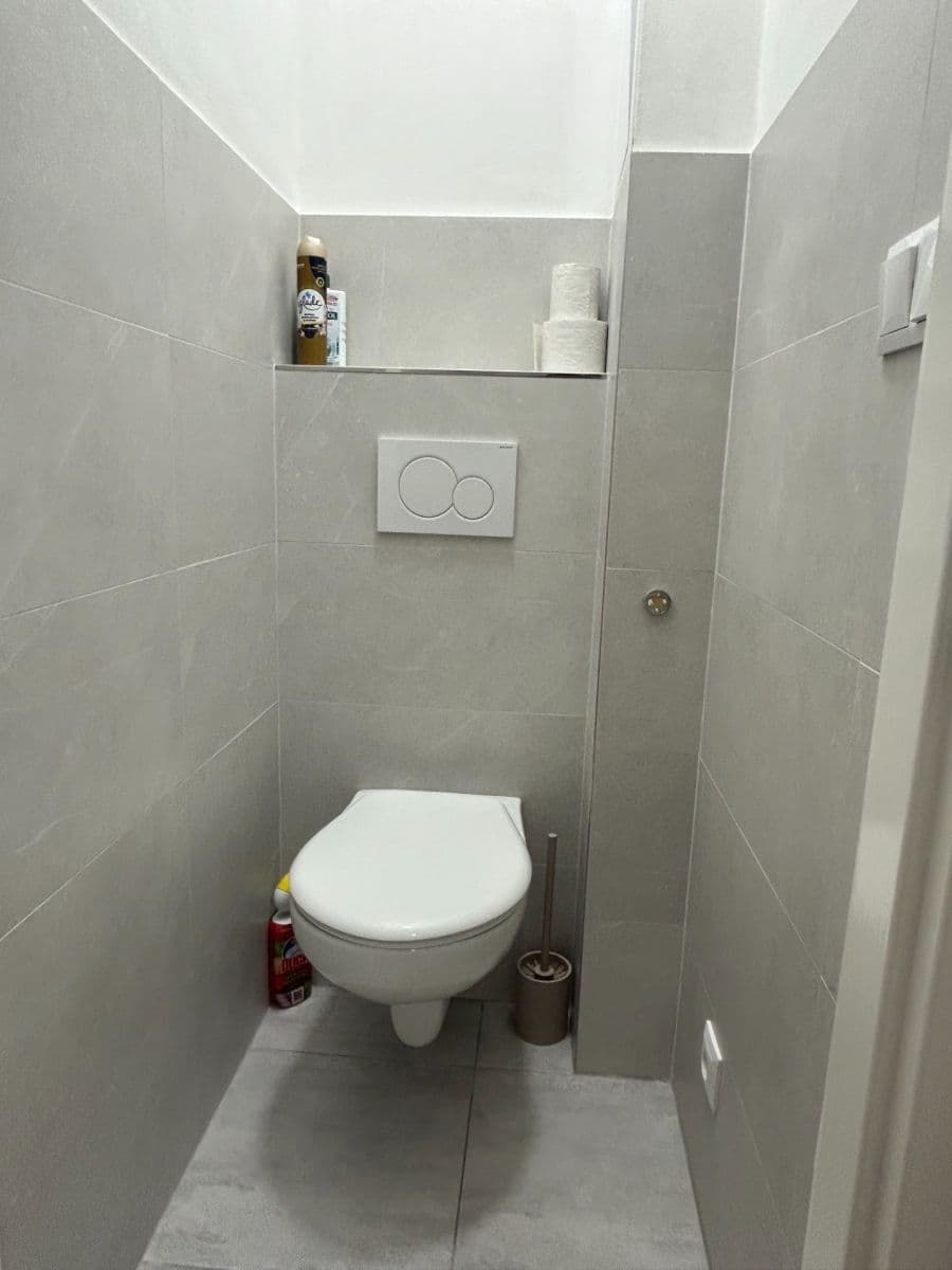 Pronájem bytu 2+1 60 m², Lvovská, Praha, Praha Pronájem bytu 2+1 60 m², Lvovská, Praha, Praha