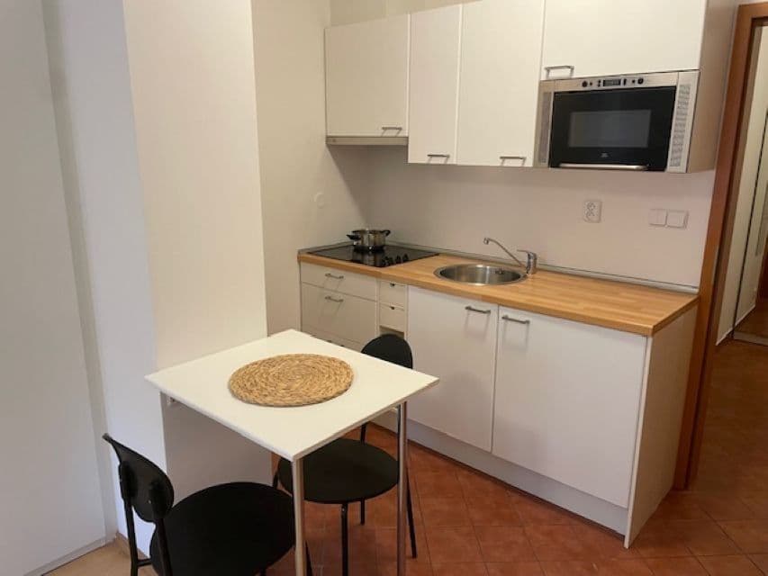 Pronájem bytu 1+kk 28 m², Na Okraji, Praha, Praha Pronájem bytu 1+kk 28 m², Na Okraji, Praha, Praha