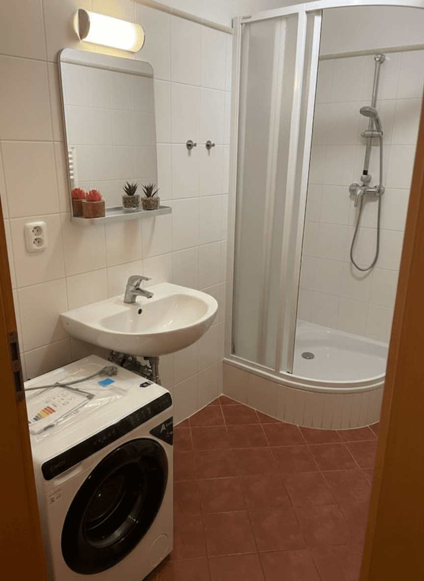 Pronájem bytu 1+kk 28 m², Na Okraji, Praha, Praha Pronájem bytu 1+kk 28 m², Na Okraji, Praha, Praha