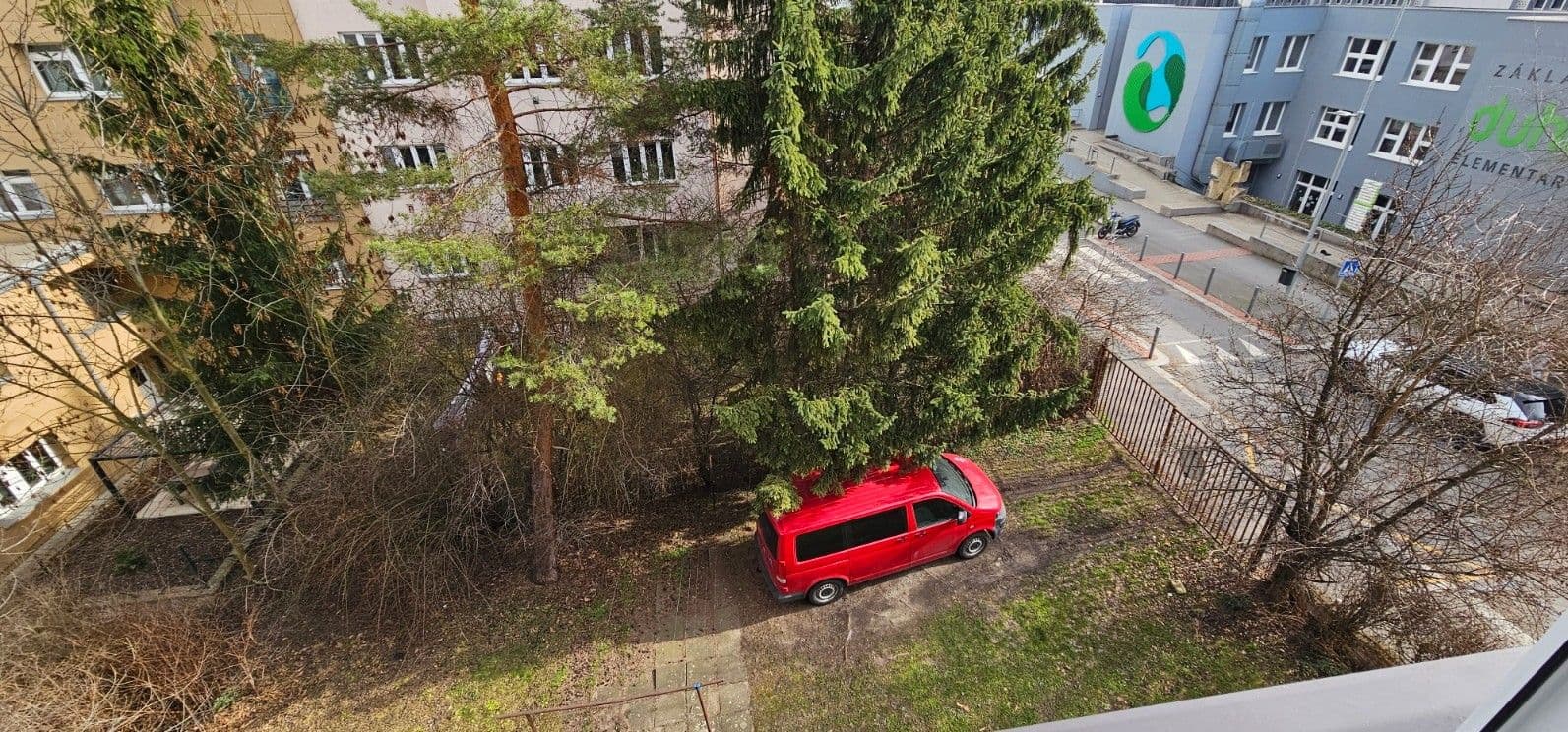 Pronájem bytu 1+kk 45 m², Nad Kajetánkou, Praha, Praha Pronájem bytu 1+kk 45 m², Nad Kajetánkou, Praha, Praha