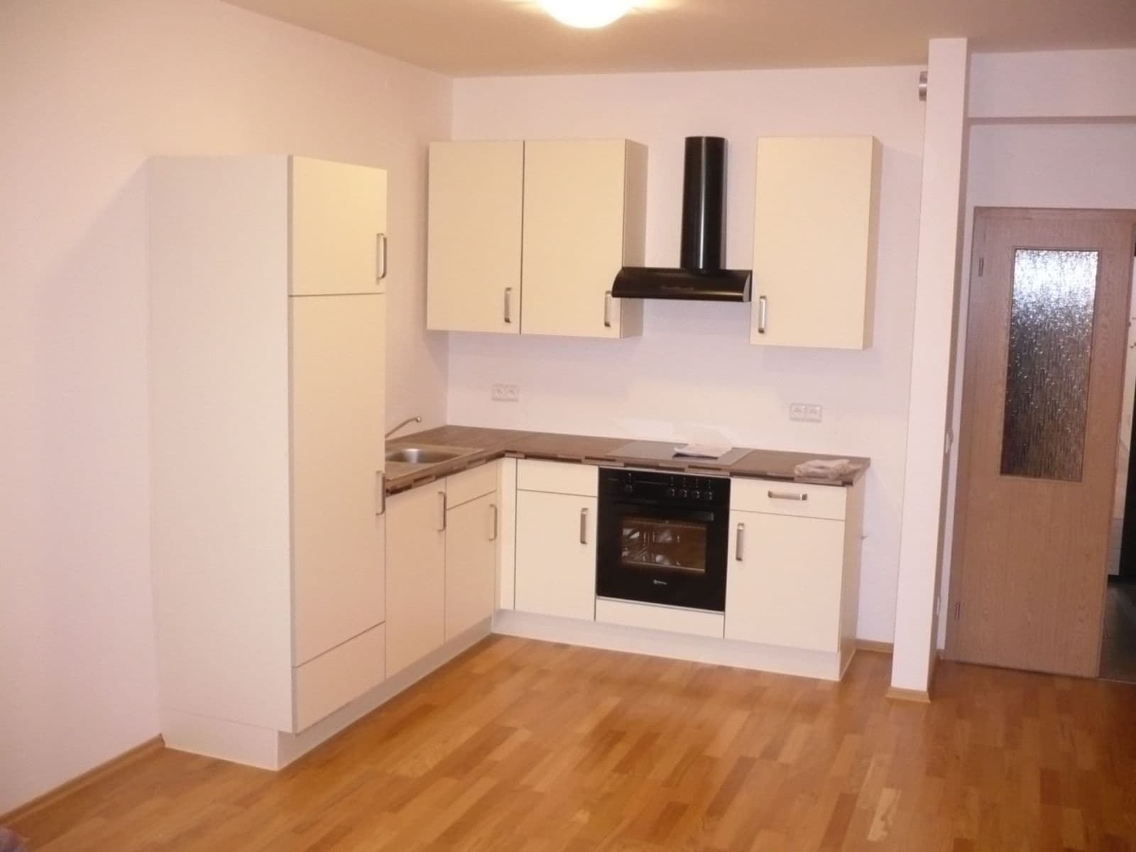 Pronájem bytu 2+kk 60 m², Varhulíkové, Praha, Praha Pronájem bytu 2+kk 60 m², Varhulíkové, Praha, Praha