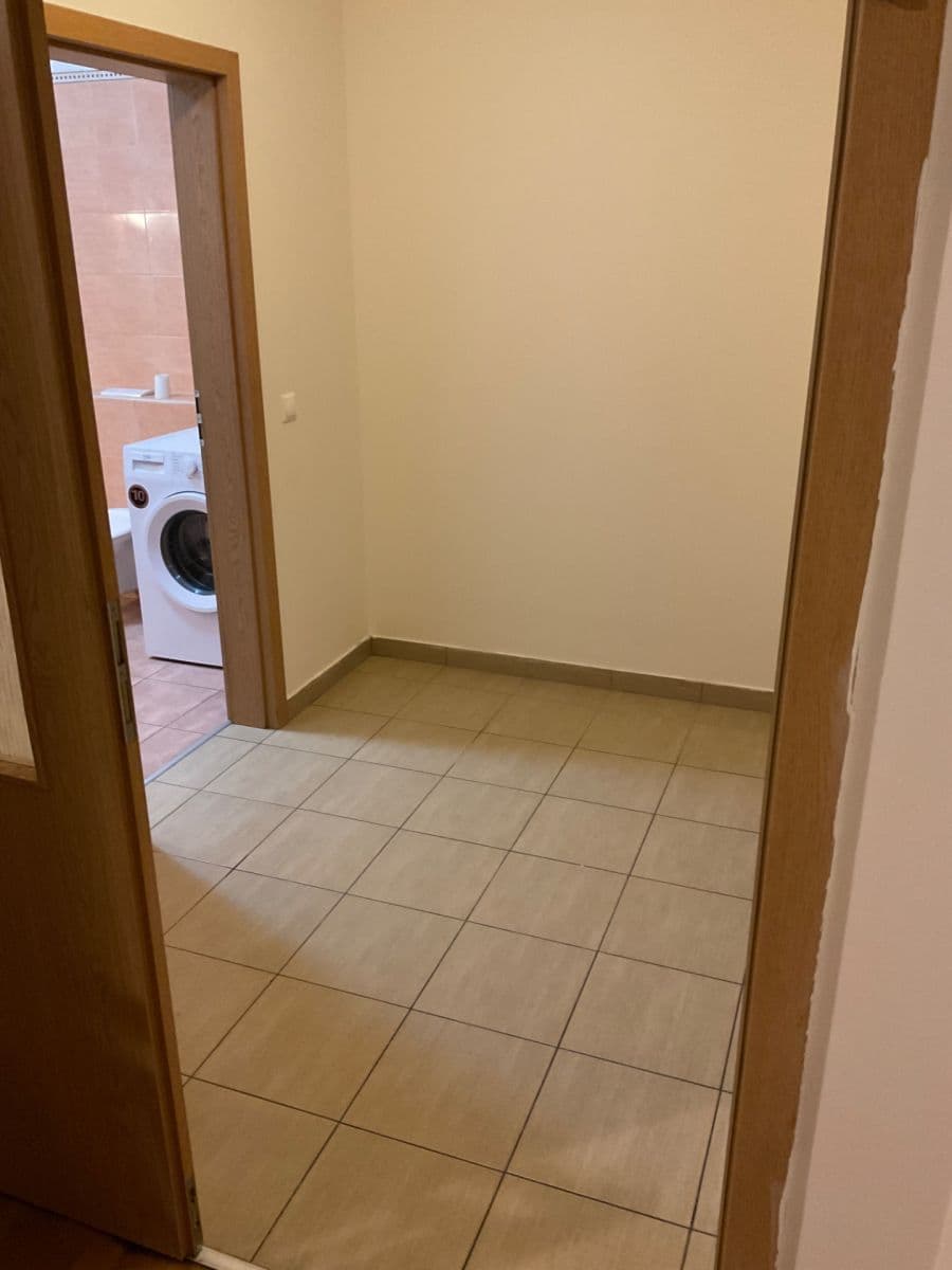 Pronájem bytu 2+kk 60 m², Varhulíkové, Praha, Praha Pronájem bytu 2+kk 60 m², Varhulíkové, Praha, Praha