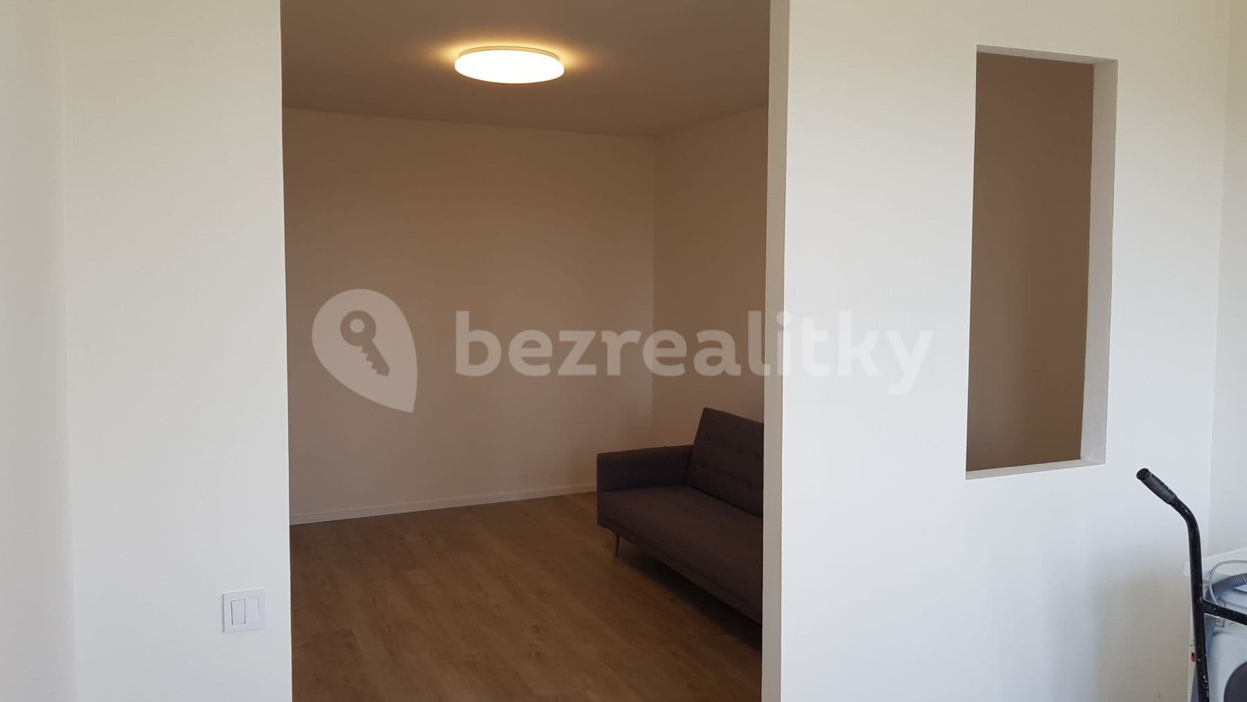 Pronájem bytu 2+1 57 m², Počernická, Praha, Praha Pronájem bytu 2+1 57 m², Počernická, Praha, Praha