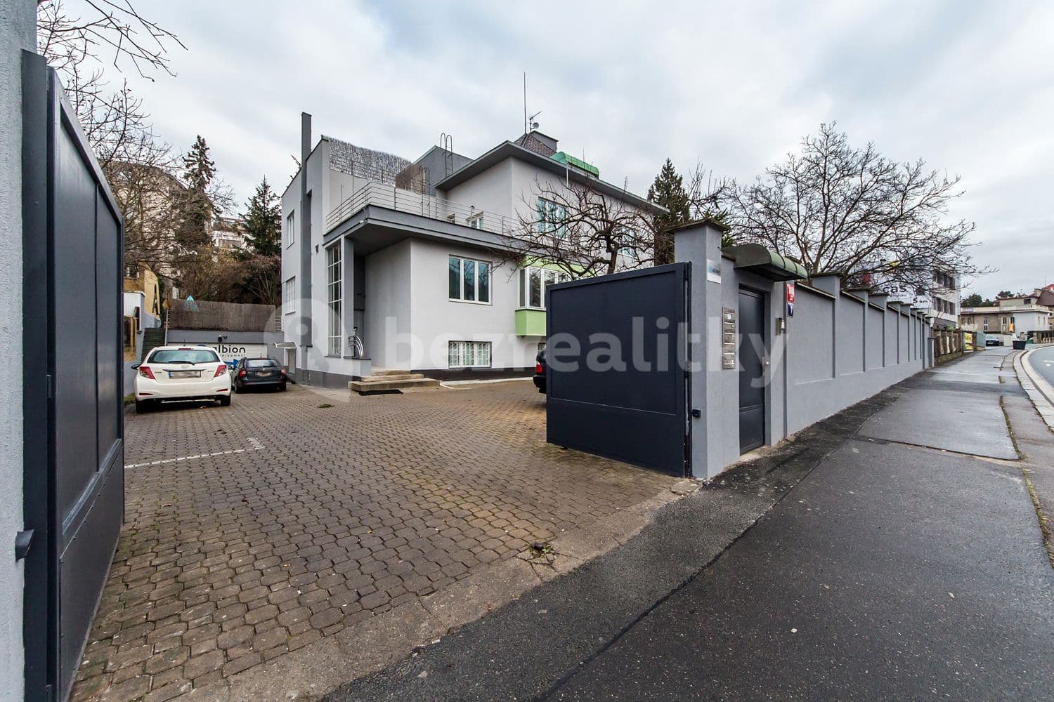 Pronájem bytu 1+1 35 m², V Holešovičkách, Praha, Praha Pronájem bytu 1+1 35 m², V Holešovičkách, Praha, Praha