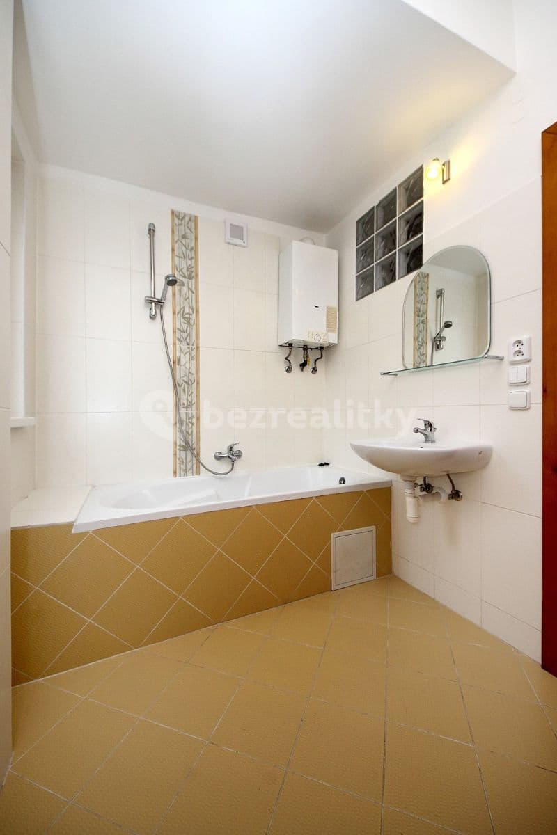 Pronájem bytu 1+1 35 m², V Holešovičkách, Praha, Praha Pronájem bytu 1+1 35 m², V Holešovičkách, Praha, Praha