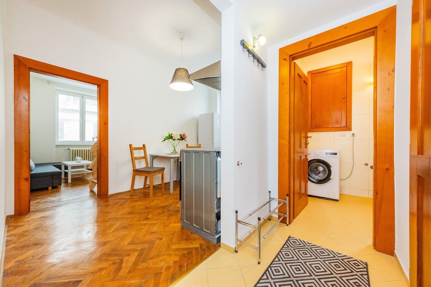 Pronájem bytu 1+1 35 m², V Holešovičkách, Praha, Praha Pronájem bytu 1+1 35 m², V Holešovičkách, Praha, Praha