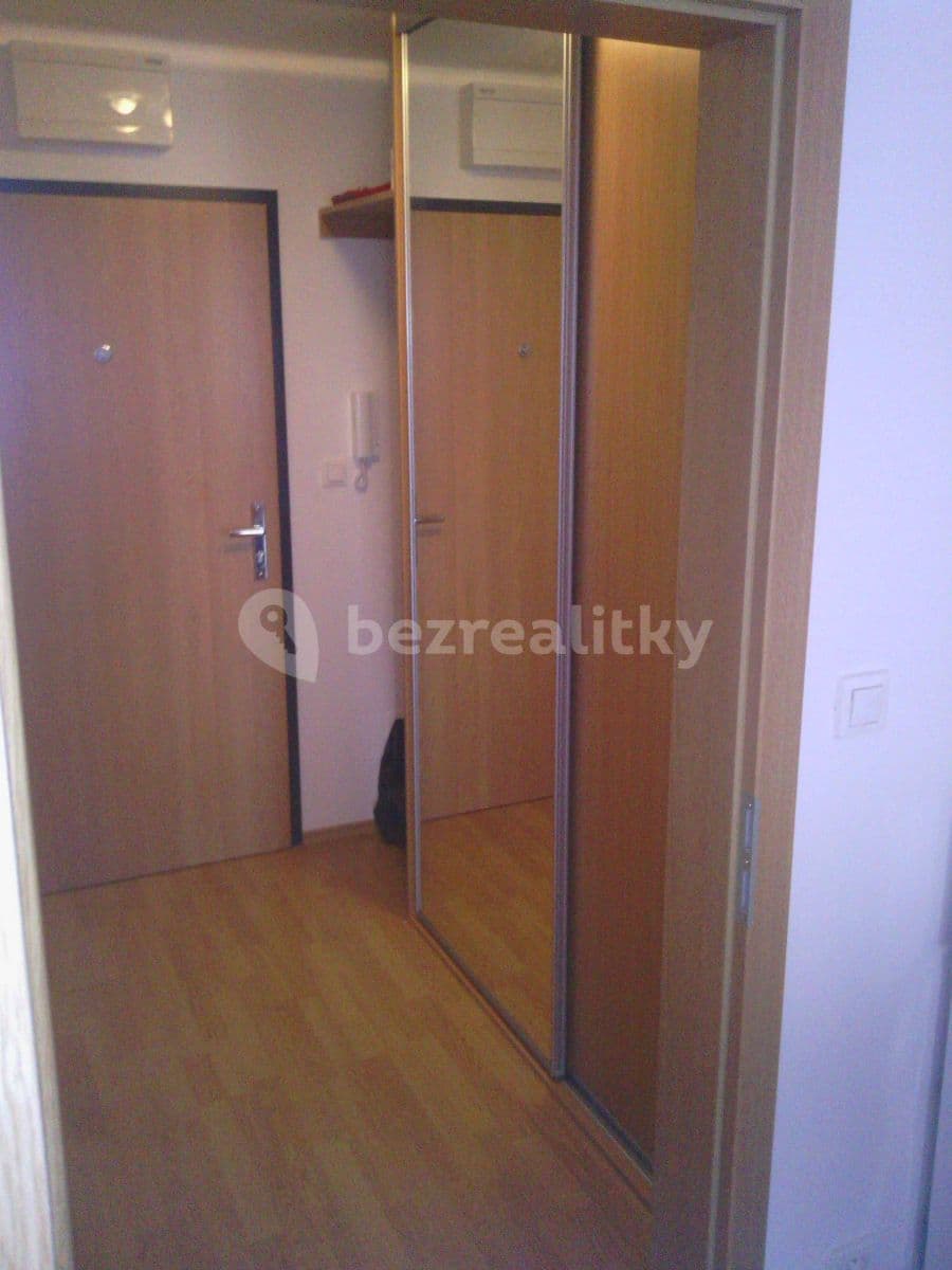 Pronájem bytu 1+kk 45 m², Chýně, Středočeský kraj Pronájem bytu 1+kk 45 m², Chýně, Středočeský kraj