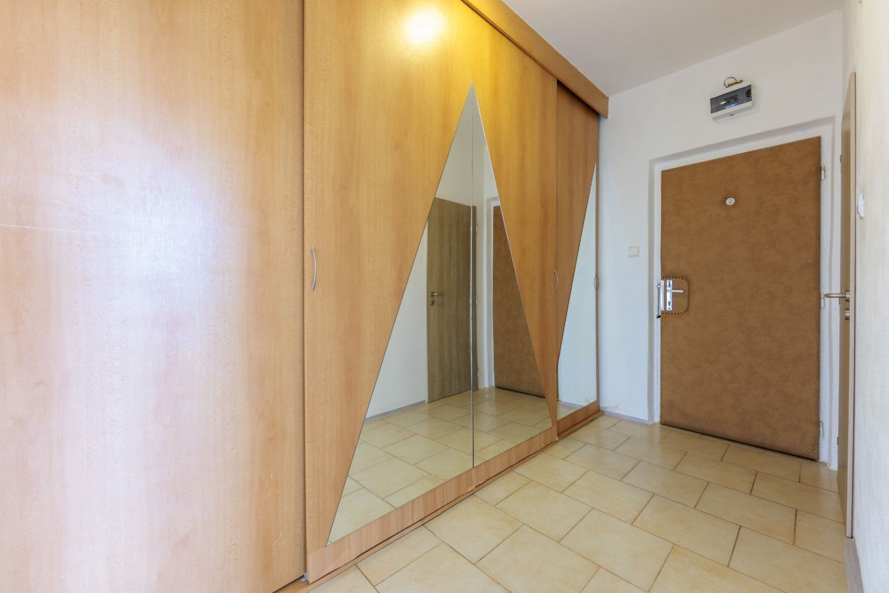 Pronájem bytu 2+1 54 m², 17. listopadu, Cheb, Karlovarský kraj Pronájem bytu 2+1 54 m², 17. listopadu, Cheb, Karlovarský kraj