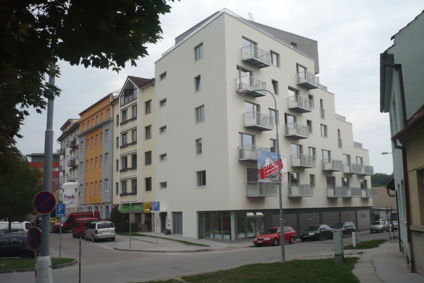 Pronájem bytu 1+kk 40 m², Rostislavovo náměstí, Brno, Jihomoravský kraj Pronájem bytu 1+kk 40 m², Rostislavovo náměstí, Brno, Jihomoravský kraj
