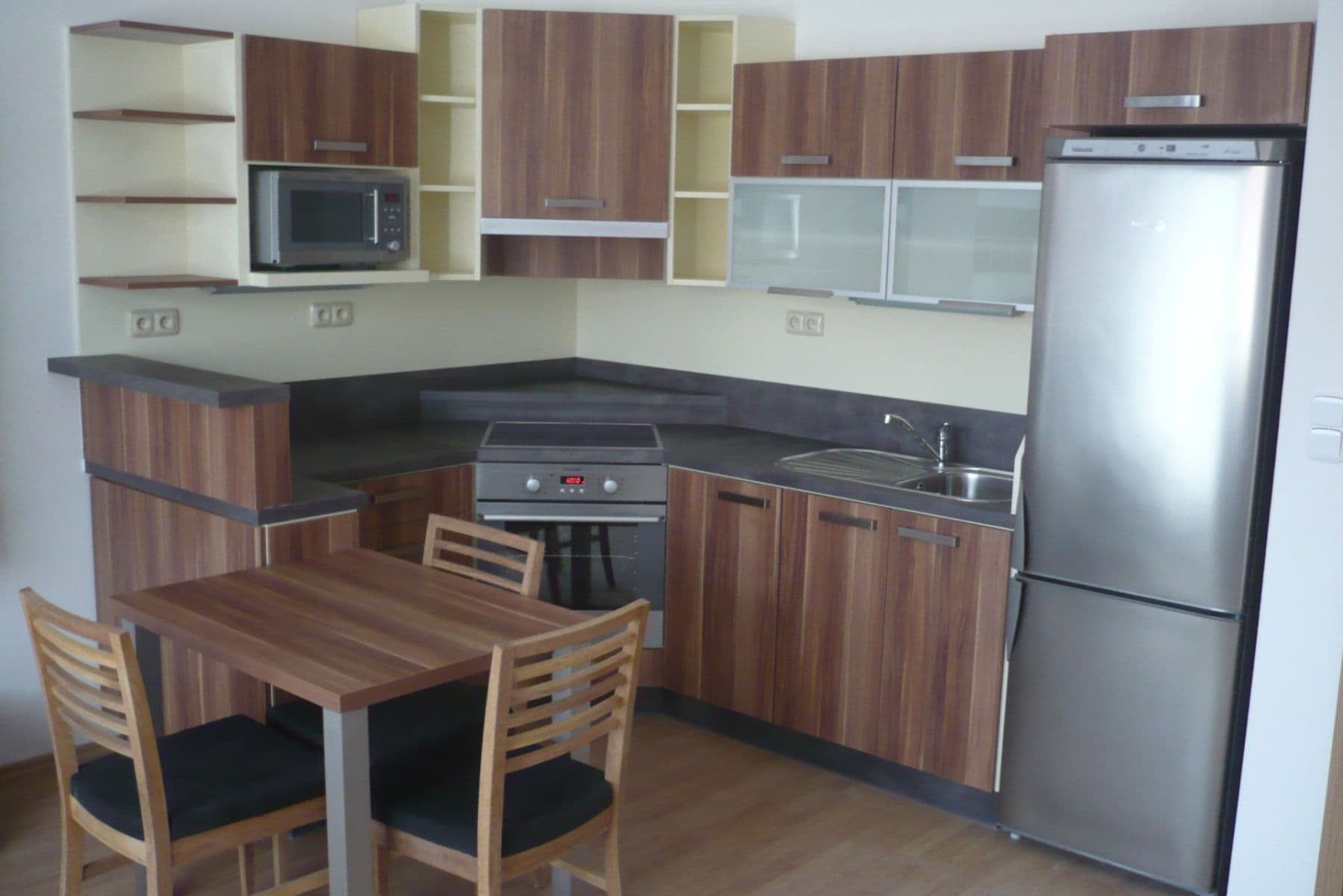 Pronájem bytu 1+kk 40 m², Rostislavovo náměstí, Brno, Jihomoravský kraj Pronájem bytu 1+kk 40 m², Rostislavovo náměstí, Brno, Jihomoravský kraj