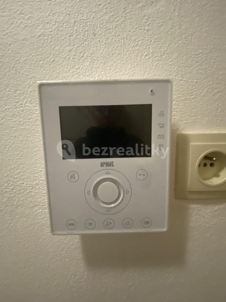 Pronájem bytu 2+kk 55 m², Pod kaštany, Brno, Jihomoravský kraj Pronájem bytu 2+kk 55 m², Pod kaštany, Brno, Jihomoravský kraj