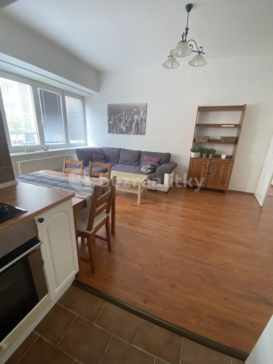 Pronájem bytu 2+kk 55 m², Pod kaštany, Brno, Jihomoravský kraj Pronájem bytu 2+kk 55 m², Pod kaštany, Brno, Jihomoravský kraj