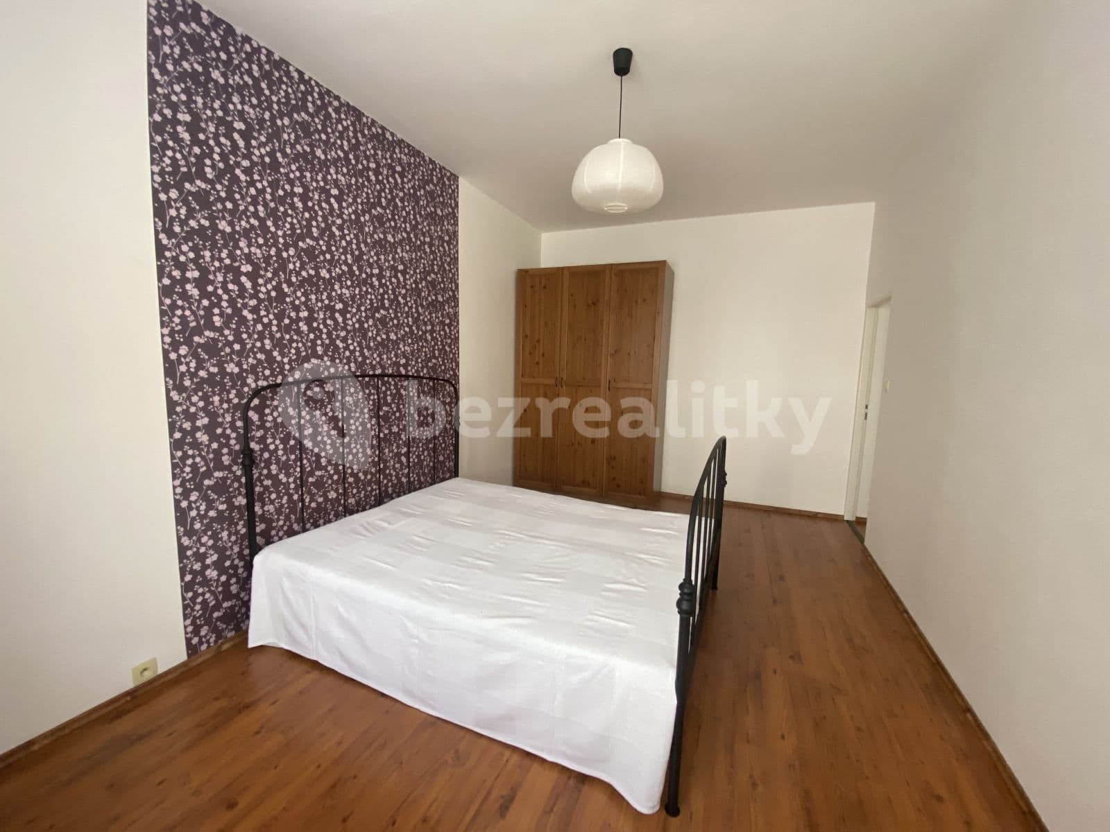 Pronájem bytu 2+kk 55 m², Pod kaštany, Brno, Jihomoravský kraj Pronájem bytu 2+kk 55 m², Pod kaštany, Brno, Jihomoravský kraj