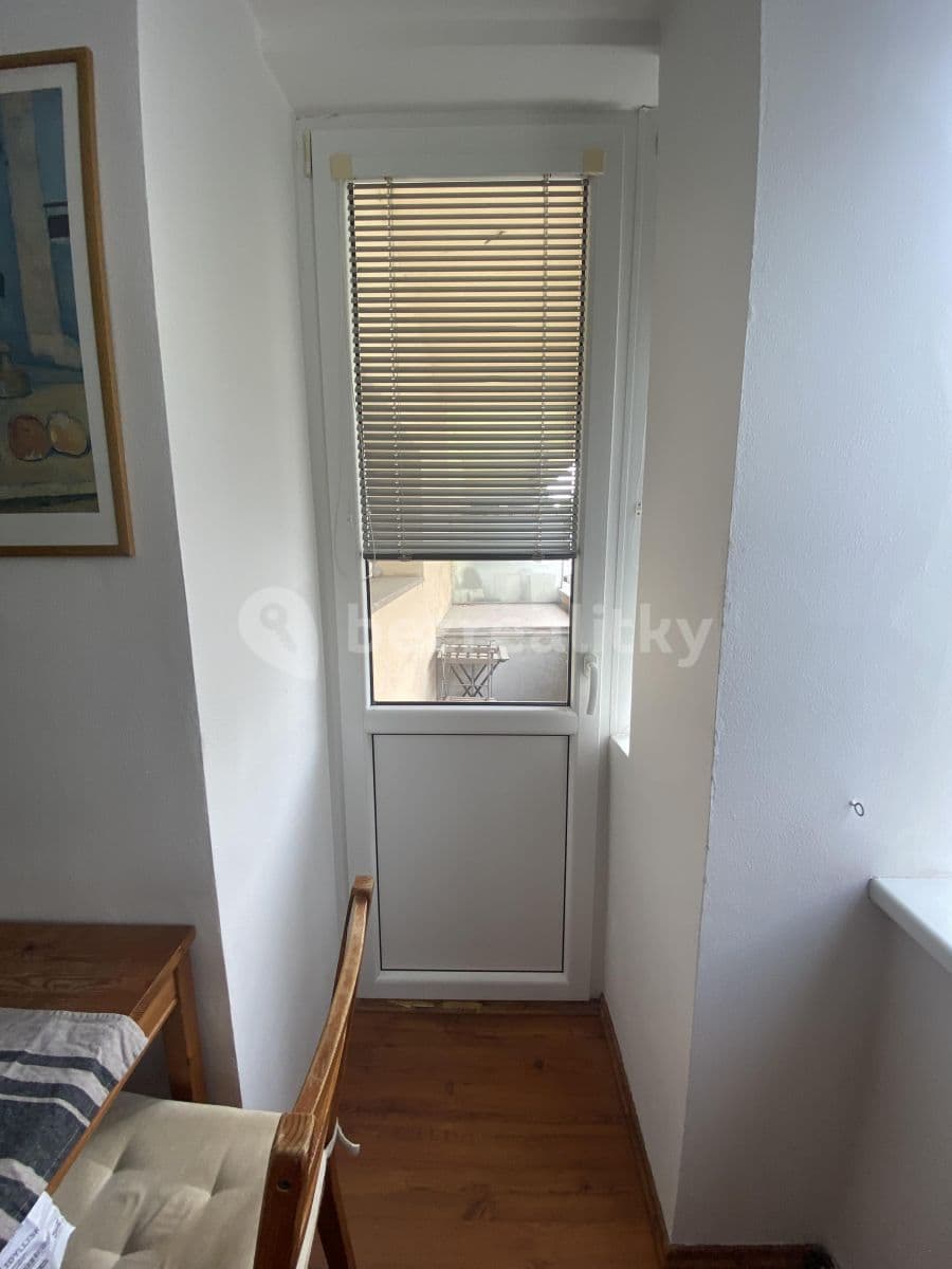 Pronájem bytu 2+kk 55 m², Pod kaštany, Brno, Jihomoravský kraj Pronájem bytu 2+kk 55 m², Pod kaštany, Brno, Jihomoravský kraj