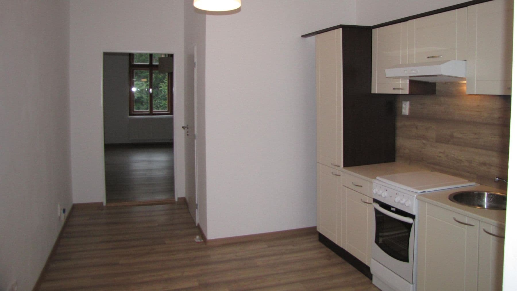 Pronájem bytu 1+1 36 m², Husitská, Praha, Praha Pronájem bytu 1+1 36 m², Husitská, Praha, Praha