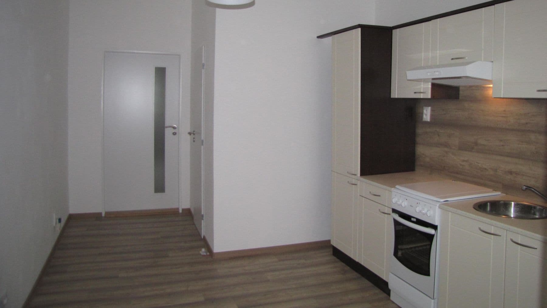 Pronájem bytu 1+1 36 m², Husitská, Praha, Praha Pronájem bytu 1+1 36 m², Husitská, Praha, Praha