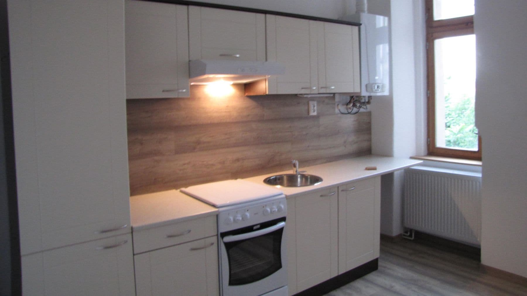 Pronájem bytu 1+1 36 m², Husitská, Praha, Praha Pronájem bytu 1+1 36 m², Husitská, Praha, Praha