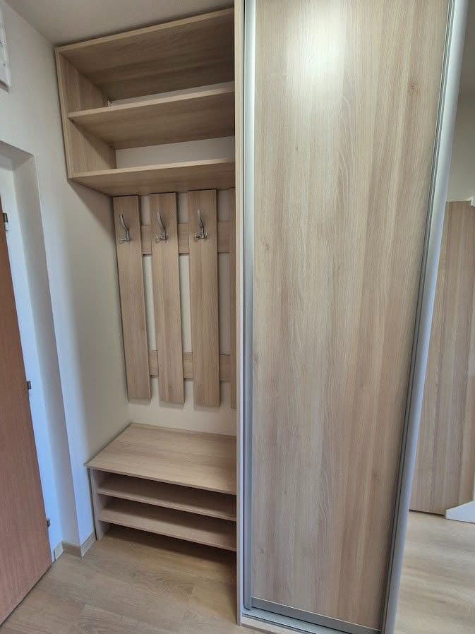 Pronájem bytu 1+kk 37 m², Hnězdenská, Praha, Praha Pronájem bytu 1+kk 37 m², Hnězdenská, Praha, Praha