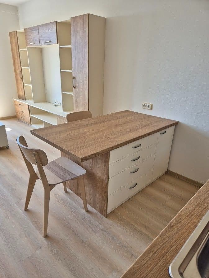 Pronájem bytu 1+kk 37 m², Hnězdenská, Praha, Praha Pronájem bytu 1+kk 37 m², Hnězdenská, Praha, Praha