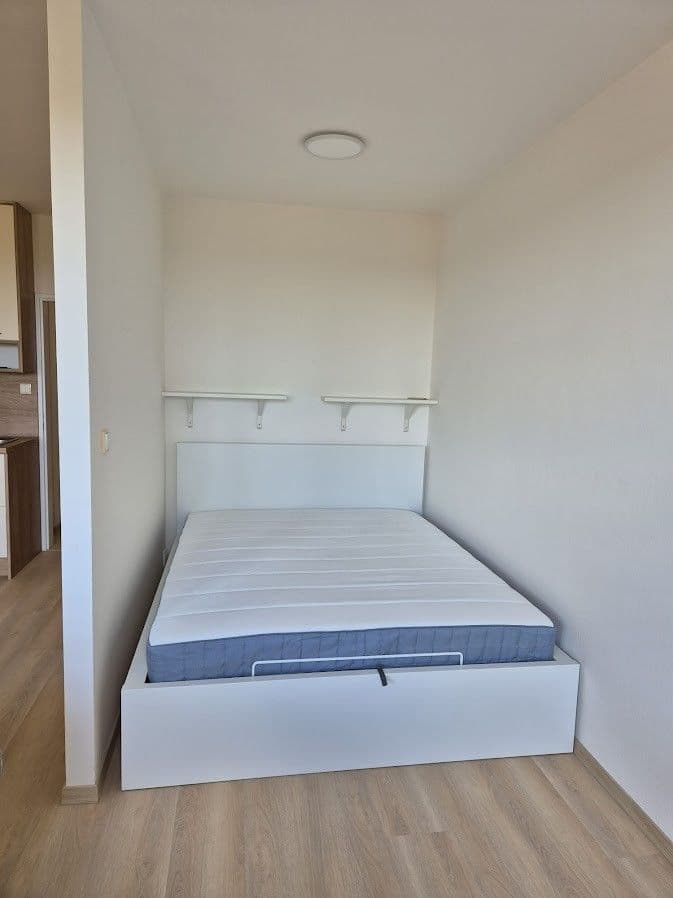 Pronájem bytu 1+kk 37 m², Hnězdenská, Praha, Praha Pronájem bytu 1+kk 37 m², Hnězdenská, Praha, Praha